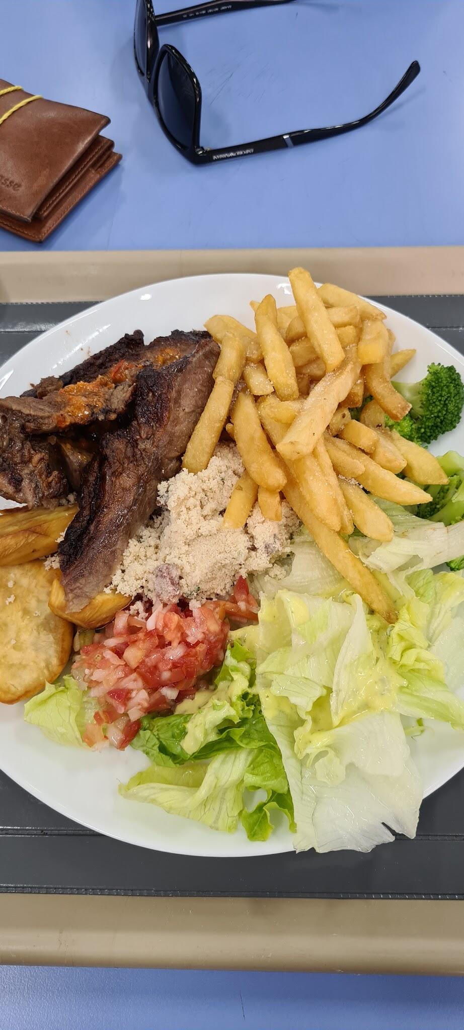 Restaurante Cantinho Brasileiro
